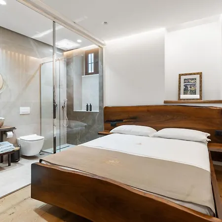 Grandview 4*